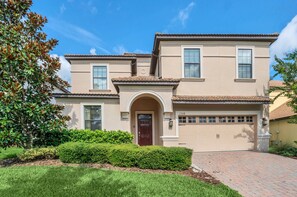 Exterior - Last Minute Disney! Private Pool, Hot Tub, Game Room & Themed Bedrooms. Book Now! #16386 (Orlando)