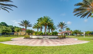 Property grounds - Last Minute Disney Getaway! Townhouse with Private Pool. Book Now! #20202 (Orlando)