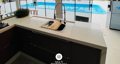 Sítio Moderno do Zizo com Jacuzzi