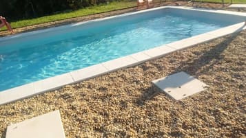 Studio Standar, dapur, pemandangan kebun | Kolam renang