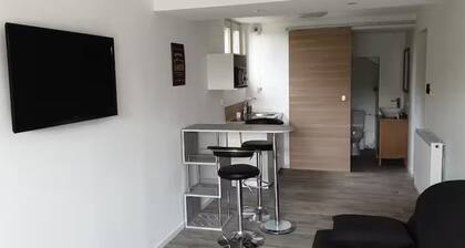 Self-contained studio at the edge of Ecouves