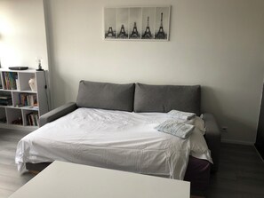Room - Studio in Asnières sur seine (Asnières-sur-Seine)
