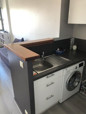 Interior - Studio in Asnières sur seine (Asnières-sur-Seine)