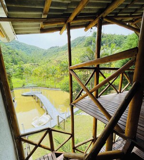 ChaumiĂšre Prestige, accĂšs Ă la piscine | Terrain de lâhĂ©bergement