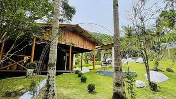 Premium Cottage, Pool Access | Property grounds