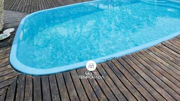 Casa de campo Premium, acceso a la piscina | Piscina | Una piscina al aire libre
