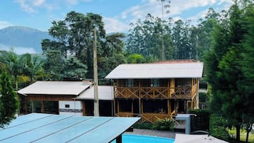 Premium Cottage, Pool Access | Room amenity