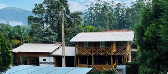 Sitío Rústico do Zizo com Piscina