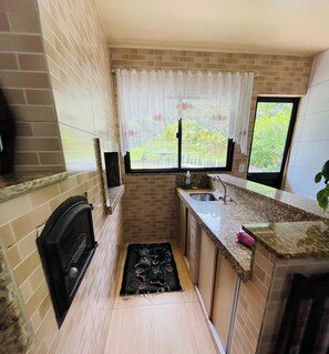 Premium Cottage, Pool Access | Bathroom