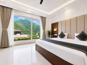 Deluxe Double Room, Mountain View | Desk, laptop workspace, WiFi (free) - Hotel Weekend Heights (Rishikesh)