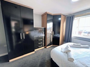 4 chambres, accès Internet, draps fournis