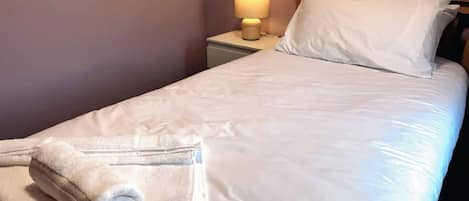 4 bedrooms, Internet, bed sheets