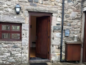 Exterior detail - Old Corner Barn (Penrith)