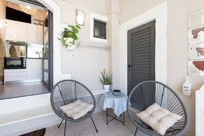 Interior - Apartment 'Studio' with Mountain View, Wi-Fi and Air Conditioning (Chania)