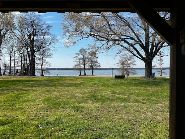 Front porch view of Reelfoot