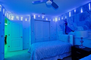 Iron/ironing board, WiFi, bed sheets - Last Minute Disney Getaway! Luxury Villa with Private Pool, Game Room & Themed Bedrooms. Book Now! #152563 (Orlando)