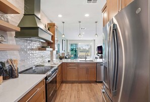 Fridge, microwave, oven, stovetop - #1522 - Complete Luxury - Golf and Lake View! (Naples)