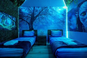Iron/ironing board, WiFi, bed sheets - Last Minute Disney Getaway! Private Pool, Game Room & Themed Bedrooms. Book Now! #163215 (Orlando)