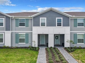 Exterior - Last Minute Disney Getaway! Modern Townhome with Private Pool. Book Now! #163437 (Orlando)