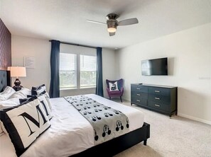 Iron/ironing board, WiFi, bed sheets - Last Minute Disney Getaway! Modern Townhome with Private Pool. Book Now! #163437 (Orlando)