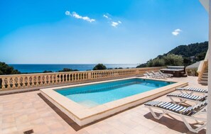 Pool - Villa 'Leonie' with Sea View, Wi-Fi and Air Conditioning (Capdepera)