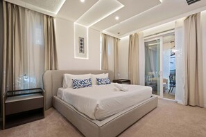 Iron/ironing board, WiFi, bed sheets - Last Minute Disney Getaway! Private Pool, Game Room & Themed Bedrooms. Book Now! #163605 (Orlando)
