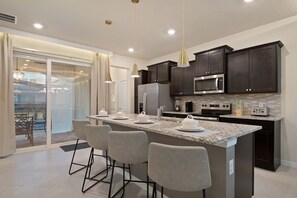 Fridge, microwave, oven, stovetop - Last Minute Disney Getaway! Private Pool, Game Room & Themed Bedrooms. Book Now! #163605 (Orlando)