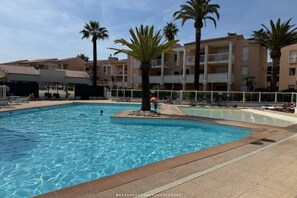 Pool - Luxury Six-Fours villa with Pool and Jacuzzi (Six-Fours-les-Plages)