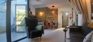Unclassified image, 5 of 22, button - Stylish Cottage with Loft Sleeps 4 (Dublin)