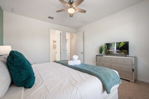 Iron/ironing board, WiFi, bed sheets - Last Minute Disney Getaway! Private Pool & Themed Bedrooms. Book Now! #163623 (Orlando)