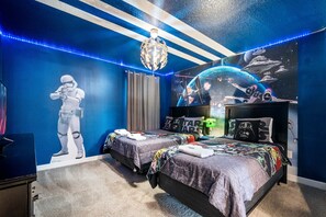 Iron/ironing board, WiFi, bed sheets - Last Minute Disney Getaway! Private Pool, Game Room & Themed Bedrooms. Book Now! #163631 (Orlando)