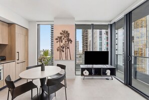 Dining - Miami 169 - One Bedroom Apartment, Sleeps 4 (Miami)