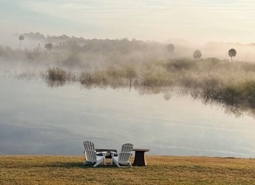 The Little Manatee home / Your Lake & Wildlife Retreat
Wekiva Springs & Disney