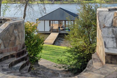 The Finding Place at Lake Palestine