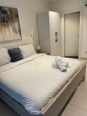 Room - danny's lux home  (Accra)