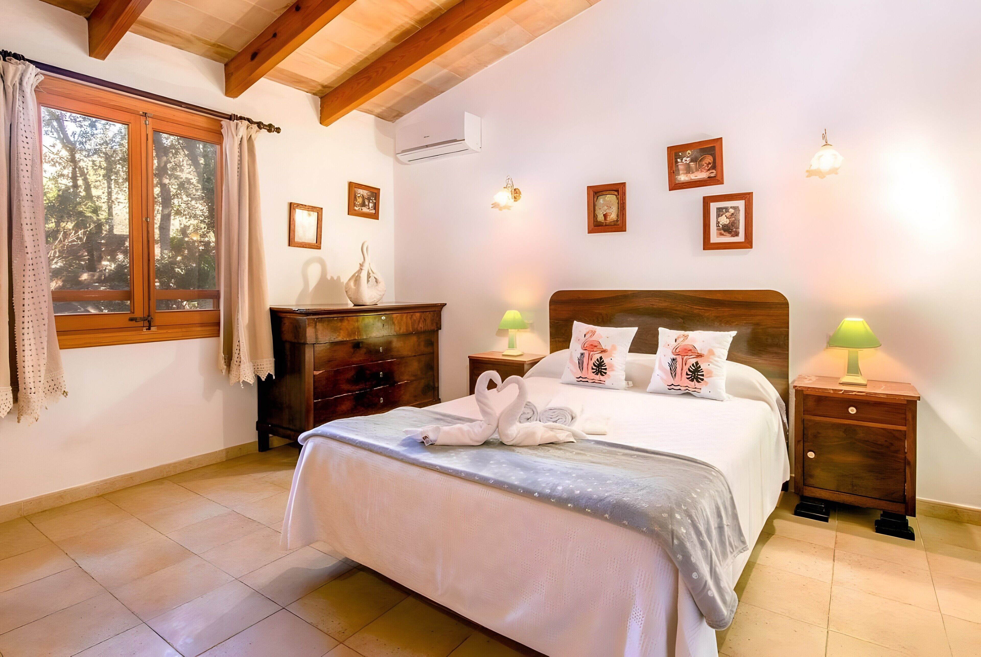 3 bedrooms, WiFi, bed sheets