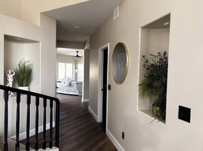 Interior - Tranquil 4-Bedroom House in charming Cave Creek-Fresh Remodel (Cave Creek)