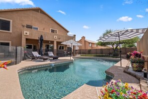Pool - Tranquil 4-Bedroom House in charming Cave Creek-Fresh Remodel (Cave Creek)