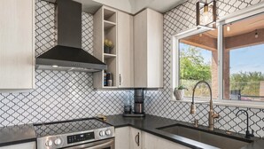 Unclassified image, 3 of 41, button - Tranquil 4-Bedroom House in charming Cave Creek-Fresh Remodel (Cave Creek)