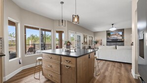 Unclassified image, 5 of 41, button - Tranquil 4-Bedroom House in charming Cave Creek-Fresh Remodel (Cave Creek)
