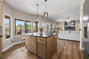 Interior - Tranquil 4-Bedroom House in charming Cave Creek-Fresh Remodel (Cave Creek)