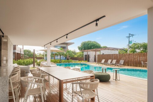 Apt in Condo w/ Pool 140m From the Beach Vii0107