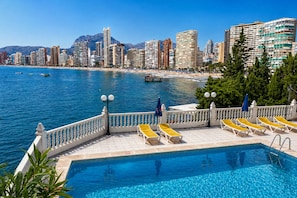 Seasonal outdoor pool - Hotel Bossh Lido (Benidorm)