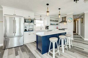 Fridge, microwave, oven, stovetop - Beachfront Home w/ Great Views, Private Walkover & Dog Friendly! (Galveston)