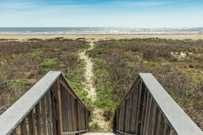 On the beach - Beachfront Home w/ Great Views, Private Walkover & Dog Friendly! (Galveston)