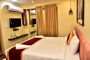Deluxe Room | Desk, free WiFi - Narayani residency (Tiruvannamalai)