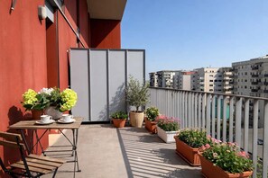 Outdoor dining - Loft Pitteri, relaxing with panorama (Milano)