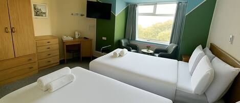 Family Triple Room, Multiple Beds, Ensuite, Sea View | Desk, iron/ironing board, WiFi (free), bed sheets