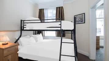 Family Quadruple Room, Partial Sea View