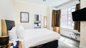 Family Quadruple Room, Partial Sea View